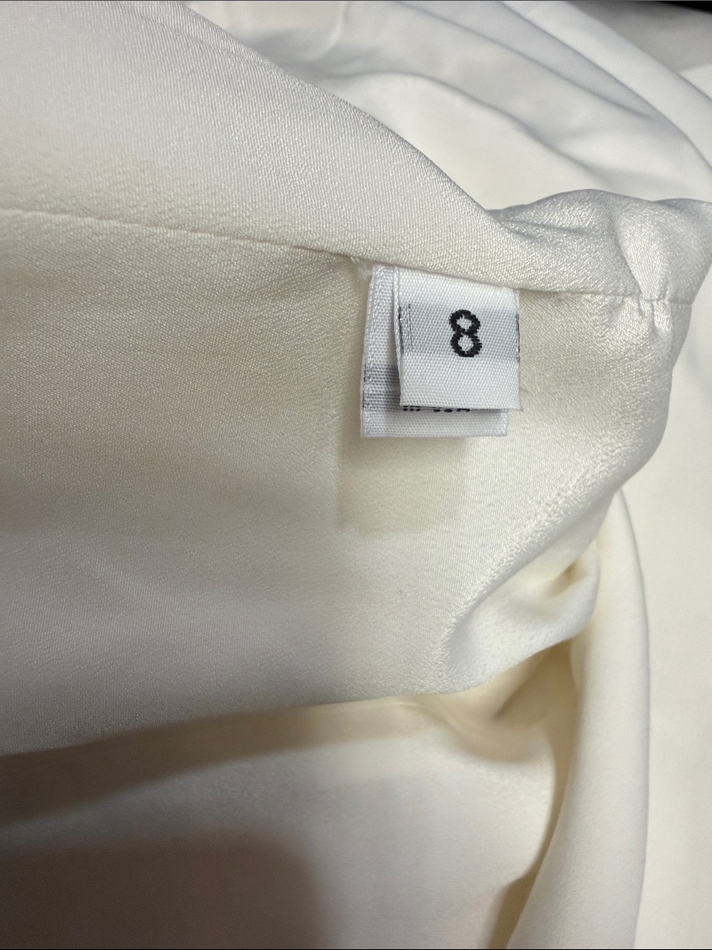 Isabelle Armstrong
Wedding Dress in White - Picture 9 of 10